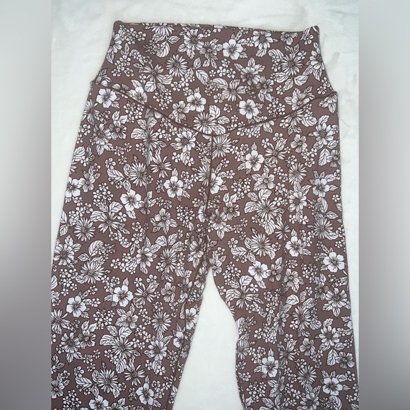 Ultra Flirt Brown & White Floral Flare Pants Size Small NWT - Picture 3 of 8